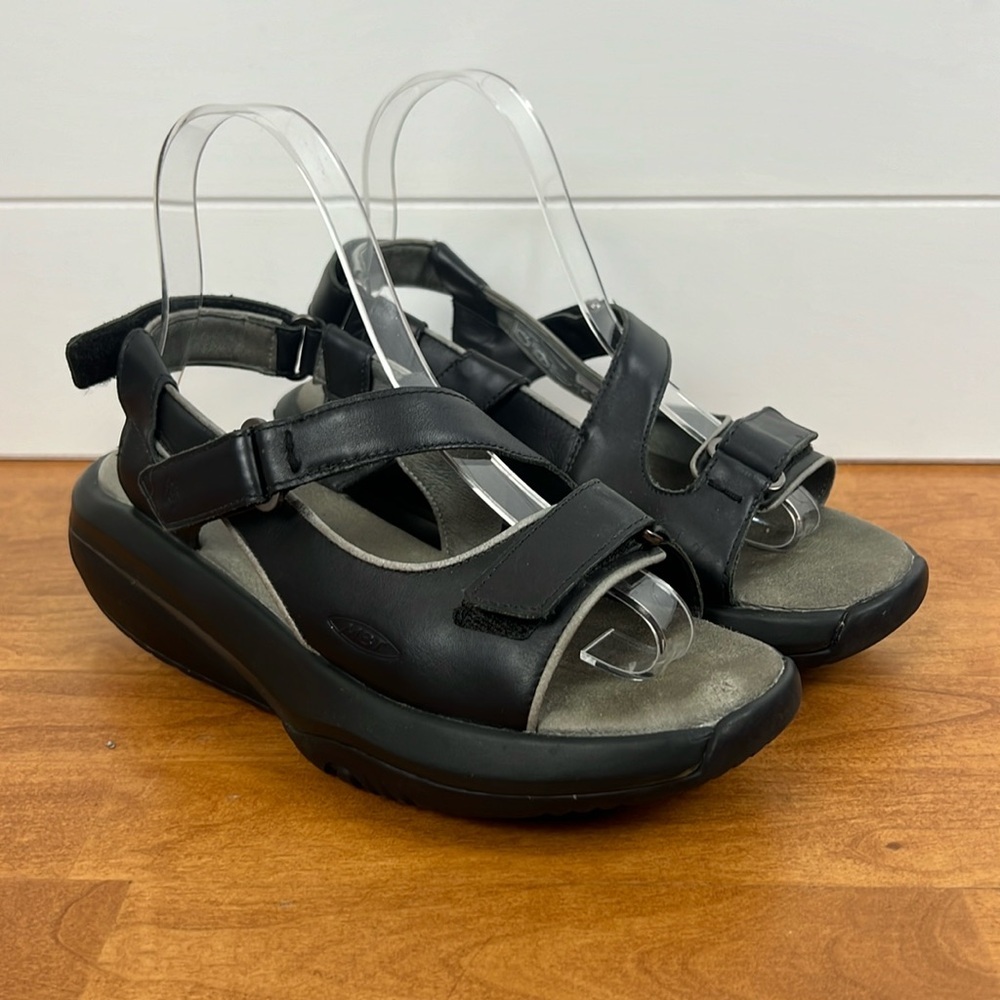 MBT Swiss leather rocker bottom sandals comfort size 7.5 dressy casual